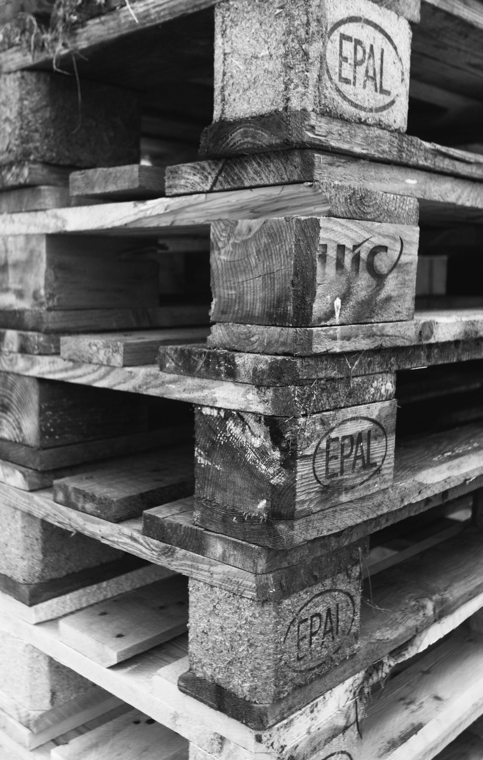 Kunststof pallets inzetten in geautomatiseerde magazijnen